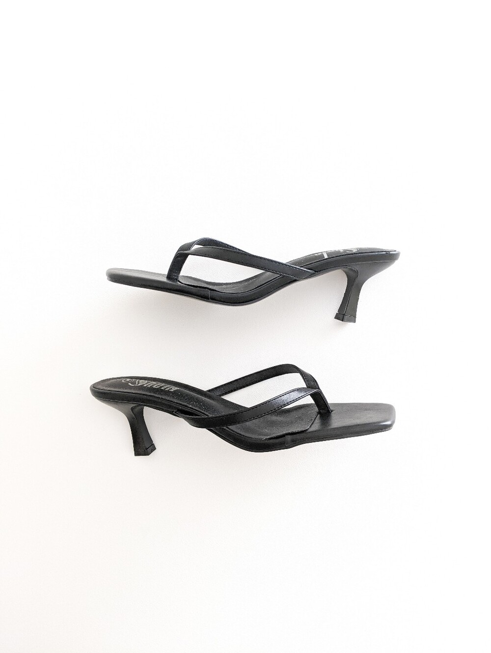 Black Thong Kitten Heel Sandals Size 10
